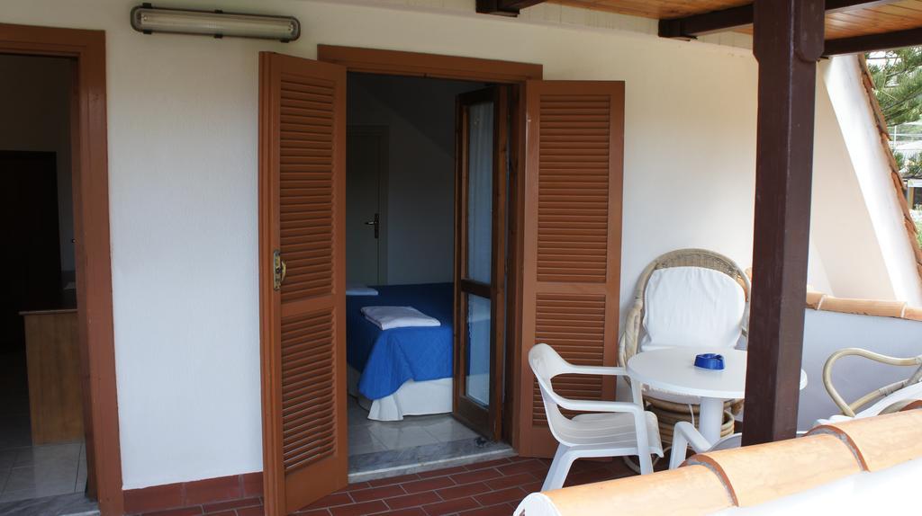 Le Roccette Mare Beach Hotel & Restaurant Tropea Δωμάτιο φωτογραφία